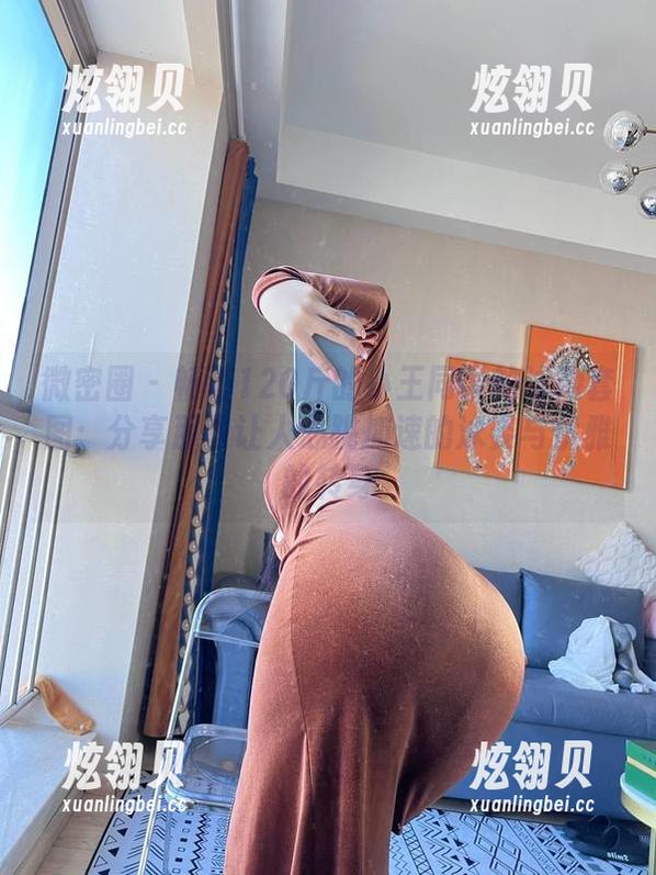 微密圈 - 畅游120斤的小王同学的泳池套图：分享那些让人心跳加速的泳姿与优雅的转身