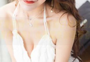 GIRLT果团网 – 龚玥菲的白衬衫图片太美，不看白不看！免费就在这里等你哦！