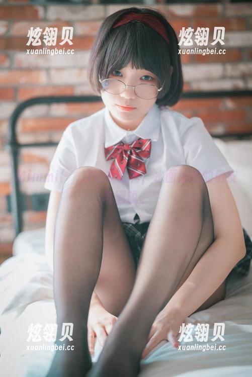Mimmi(밈미)泳衣写真，水面倒映的俏皮与洒脱。