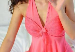 PANS – 看夏涵如何把每一件礼服拍成一幅吸引眼球的图片