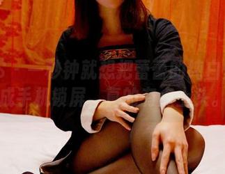 PANS – 一秒钟就想把蕾蕾的纯白壁纸设成手机锁屏，真的有点上头。