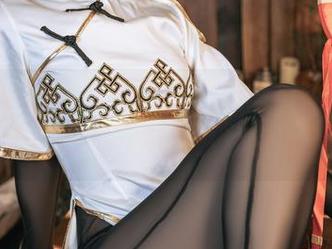 她说Quan冉有点饿，这组写真让人产生无限联想，有什么秘密呢？
