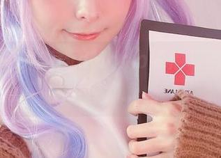 心动瞬间！SayoMomo泳池写真让人心痒痒…
