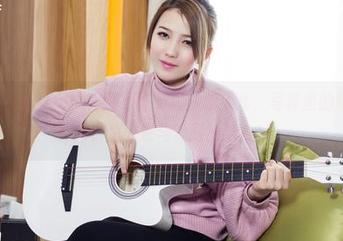 TouTiao头条女神 – 健身辣妹正妹松果儿，写真里的每一寸肌肉都是力量与美丽的结合！