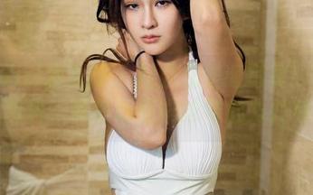 TuiGirl推女郎 – 松果儿圣诞写真：免费图包，带你感受尴尬与魅力并存