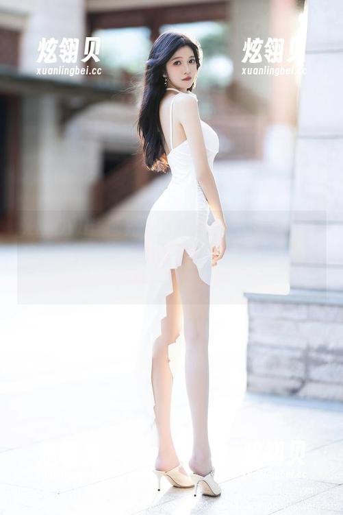 XIAOYU语画界 - 在杨晨晨Yome的吊带中，找到了多少不必要的幻想？精选图库，来一起解锁吧