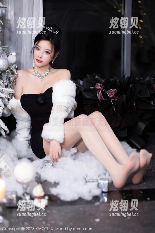 XIAOYU语画界 - 当杨晨晨化身修女，私拍图集里竟然隐藏着无数故事