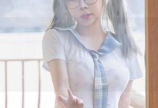 XINGYAN星颜社 – 心妍小公主：原图精选睡衣，哎呀，别让人知道我在偷偷盯着！