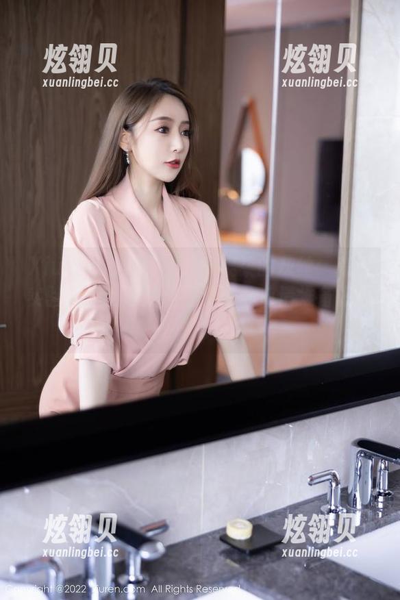 Xiuren秀人网 - 九千柒柒的灰丝：高清实验室里的奇妙旅程，下载前请准备好心跳。