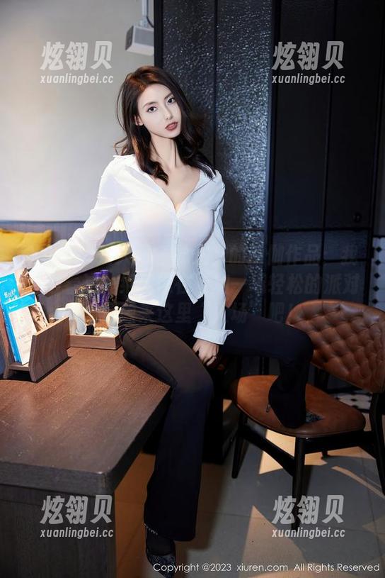 Xiuren秀人网 - 林文文的瑜伽作品：我觉得看这一组就像在参加一场轻松的派对，资源来这里“入场”吧！