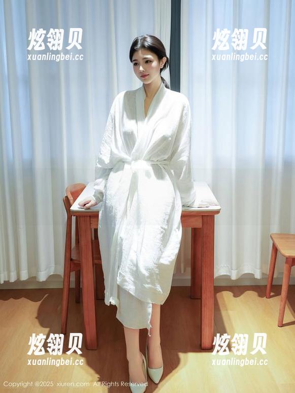 Xiuren秀人网 - 甜七七最新作品揭秘：空姐背后的故事，轻松又迷人