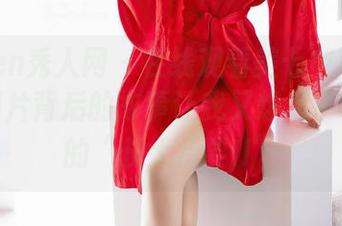 Xiuren秀人网 – 在线观看美七Mia的美足，图片背后的故事让我又想起了小时候的“长大后要!!”
