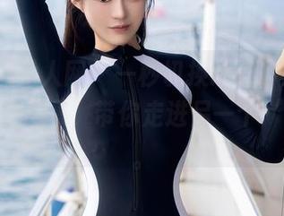 Xiuren秀人网 – 一秒切换心情，芝芝booty网袜图集，带你走进另一个‘自我’。