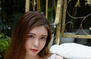 YouWu尤物馆 – 免费解锁：艾小青让人心跳加速的秘书作品！