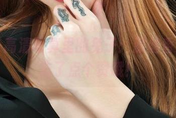 丽柜 – 高清写真里的兔子：颜丝香茧，别忘了点个赞哦！