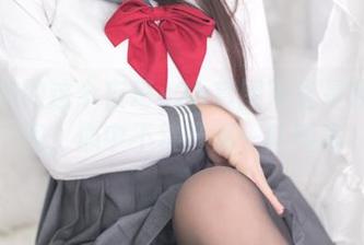 你烨烨的这个夜莺x2b套图简直是我的新宠，心中不禁升起一阵暖意