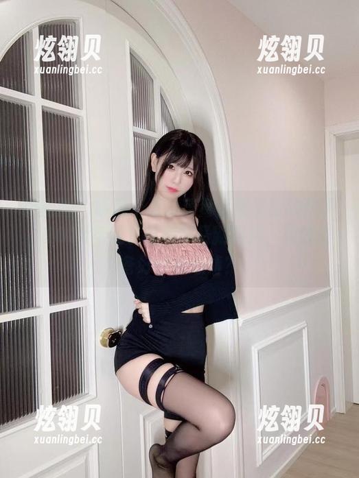 微密圈 - 听说十万口草莓粥粥又出新作了，2024年舰长福利的最新照片，我该准备好什么心情？