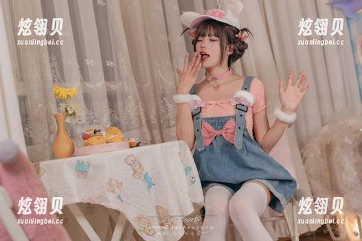 咬人小小兔 咬人小小兔的肉丝套图合集:好奇心害死兔子,点击过后你会发现…