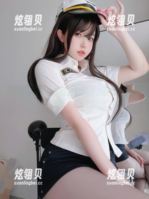 在线见证女主K的瑜伽服魔力图集，真的能让人想说‘我也想试试’！