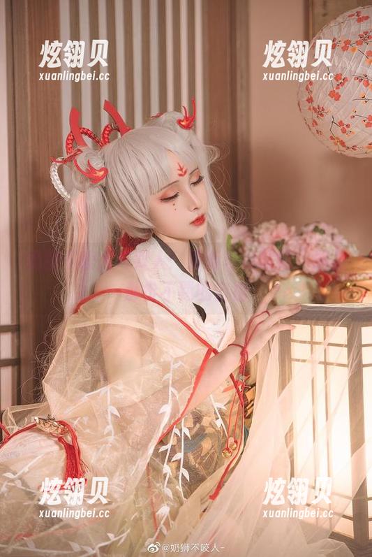 奶狮不咬人与双人：最新写真攻略，捕捉那份不羁的自由
