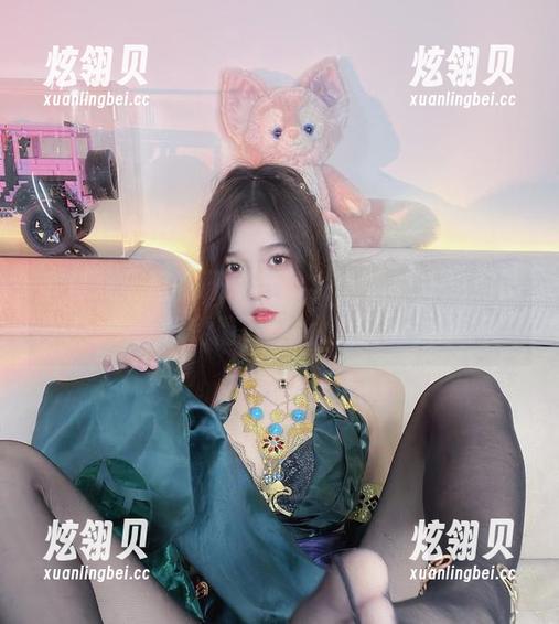 全套双马尾制服来袭，小小奶瓶儿的加长版剧情下载太惊艳！