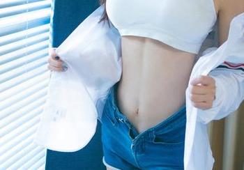 尤果网 – 谁说只有踝关节才迷人？Wendy美脚图包，免费就送！