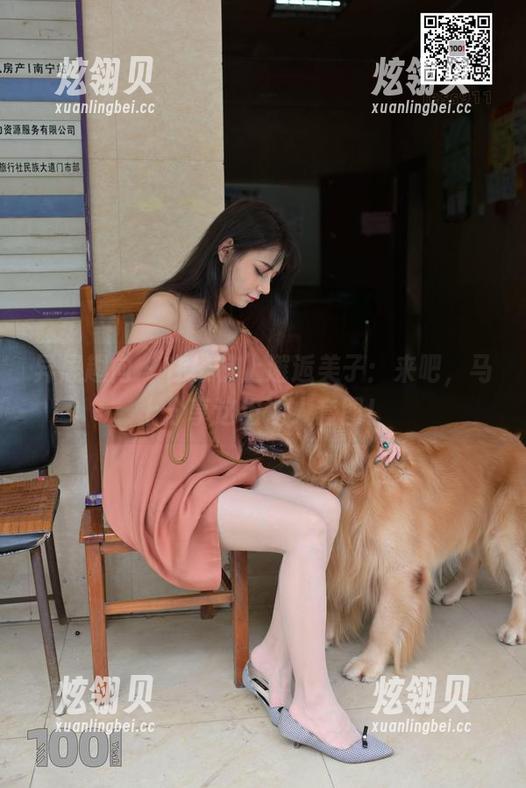 异思趣向 - 在楼梯上邂逅美子：来吧，马上分享这组迷人套图！