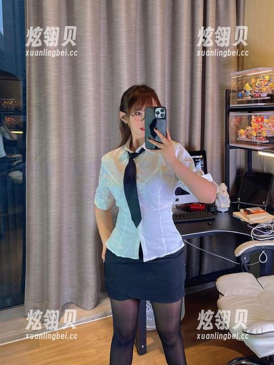 微密圈 - 张思允写真集：业精于勤，老板的指令真是妙不可言