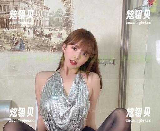 微密圈 - 私拍看这里！张思允白丝写真，简单粗暴吸引眼球。