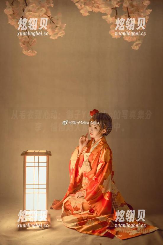 从毛衣到心动：御子Yumiko的写真集分享，慢慢陷入那个世界中。