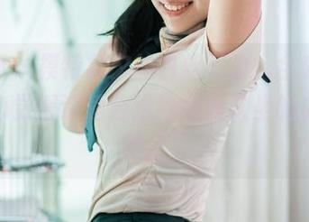 推女郎 – 模特林夕的白丝写真，全套搭配，真心觉得这适合送给所有久坐的办公室朋友。