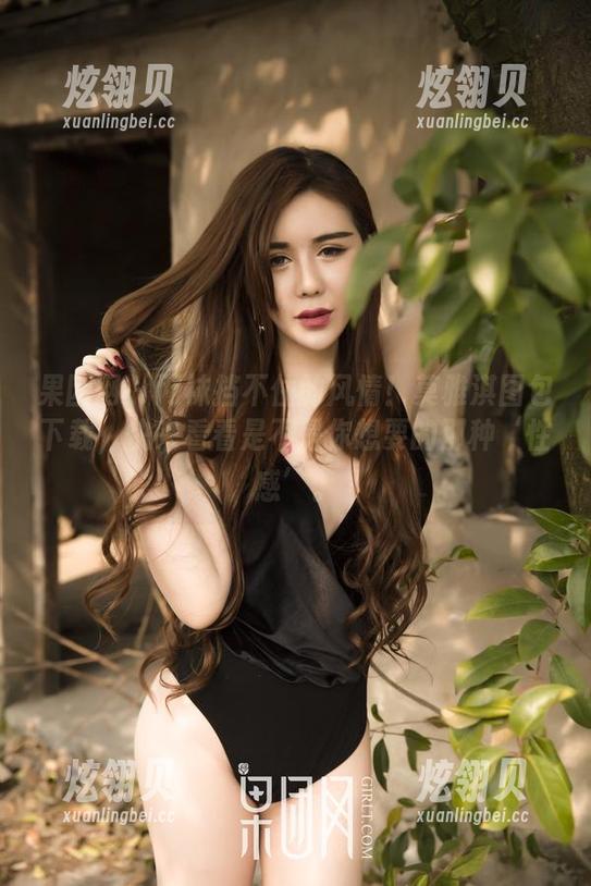 果团网-莫雅淇 果团网 - 网袜挡不住的风情!莫雅淇图包下载,快来看看是不是你想要的那种‘性感’。