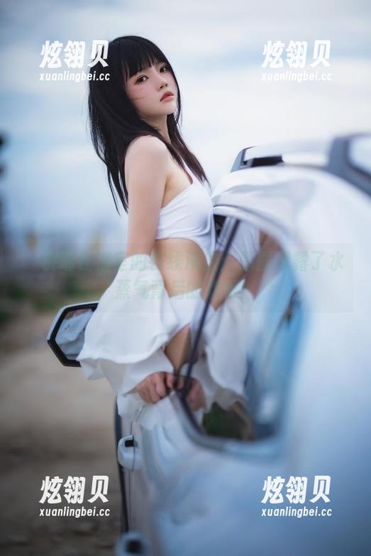 桜桃喵在浴室的在线演出：原图透露了水蒸气背后的欢乐！