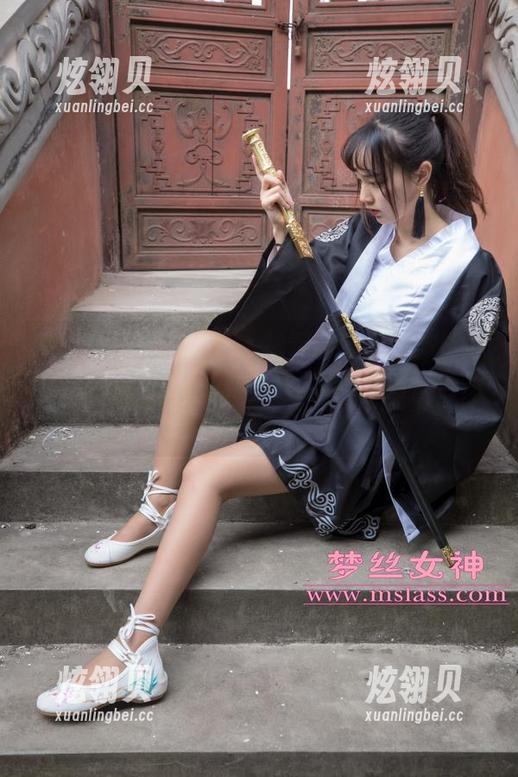 梦丝女神-林可儿 梦丝女神 - 想体验一把青春的悸动?林可儿学院风免费图册,别怪我没提前警告你!