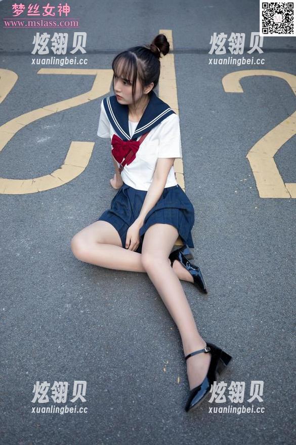 梦丝女神 - 花月舞的比基尼写真集：精选那些你绝对不想错过的瞬间