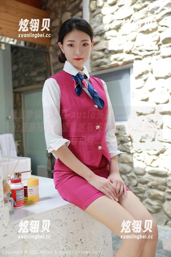 模范学院-苏西-susie 模范学院 - 苏西-susie外星人登陆:比基尼资源写真集里竟然有外星人?!这画风有点怪...