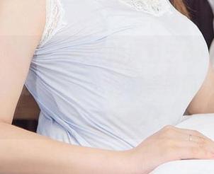 爱尤物 – 高清照片里的徐莉芝Booty，海边的柔光仿佛都在为她的美丽而倾斜，真是对比无情！