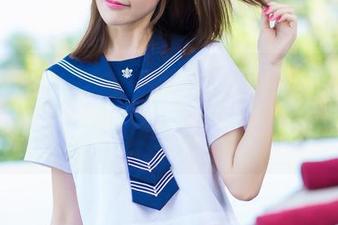 爱蜜社 – 每次翻看小九月的御姐写真，脑海里总是不断循环着‘不科学！’的念头…
