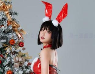 在瓦斯塔亚小龙虾的㭴野女仆合集里迷失：每一张都是心动的瞬间