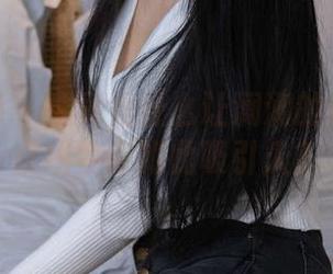 甜予摄影 – 究竟是什么让澜澜的脏白棉袜在线变得如此吸引人？
