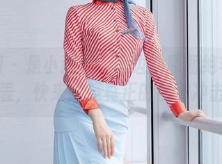 秀人网 – 是小逗逗：海边的原图绝非徒有其表，快来感受真正的视觉冲击！