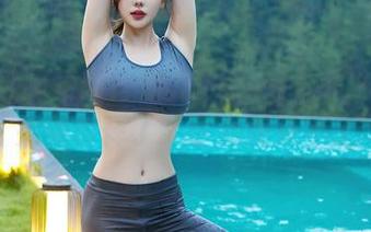 秀人网 – 更新！果儿Victoria的灰丝图包，完美诠释了‘小心脏受不了’！