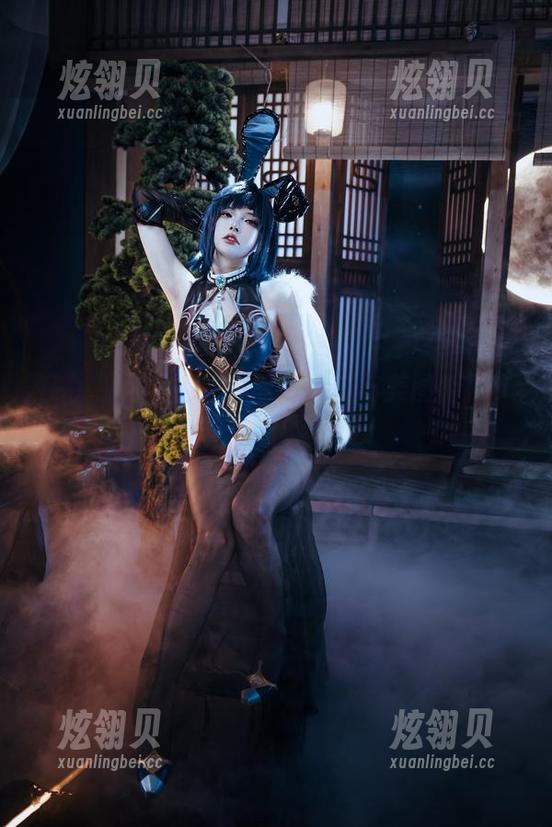在秋和柯基的世界里，丝袜与美图相拥，壁纸也来了！