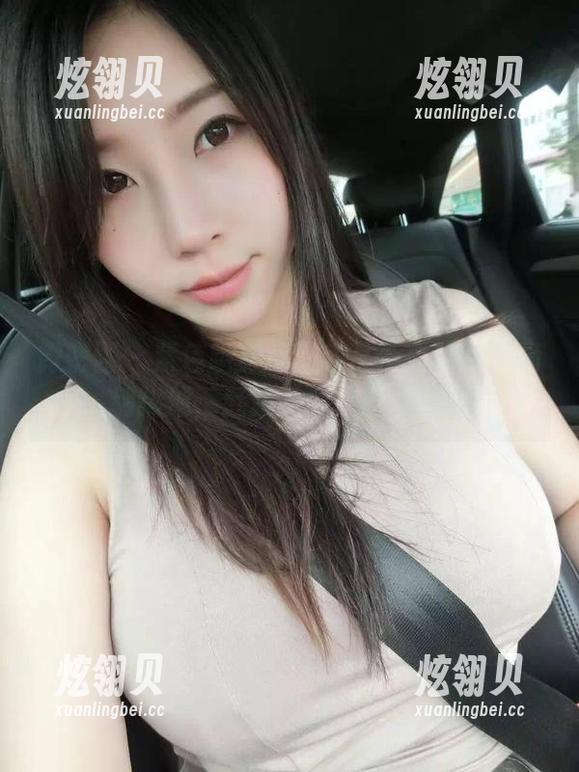 微密圈 - 紫色哒豚豚引领吊带白丝新风尚，别犹豫，赶紧下载这个合集吧！