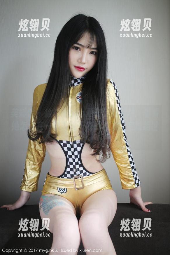 美媛馆 - 徐微微mia更新运动图片：看看她怎么在一秒内从干瘪的沙发菜变成绝世运动girl！