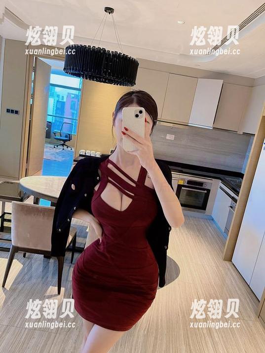 微密圈 - 脸红Dearie的旅拍，免费！不过原图是不是应该做点修饰啊？