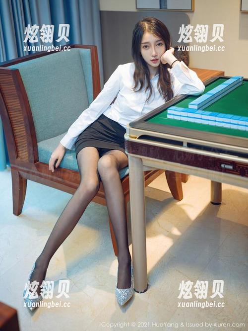 花漾show-心妍小公主 花漾show - 连衣裙大揭秘,心妍小公主教你如何优雅转身!写真集分享开播啦!