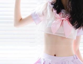 看看在线的西呱呀呀呀，蓝白女仆写真，真是稍微有点心动的感觉。