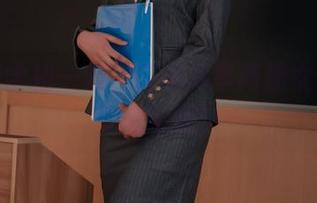 和轩萧学姐一起，在线尽享高清女社长的无限可能！