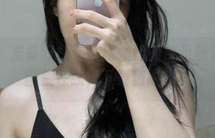 微密圈 – 准备好感受铁锤姐姐的裸足魅力了吗？图集在线，下载随时来！